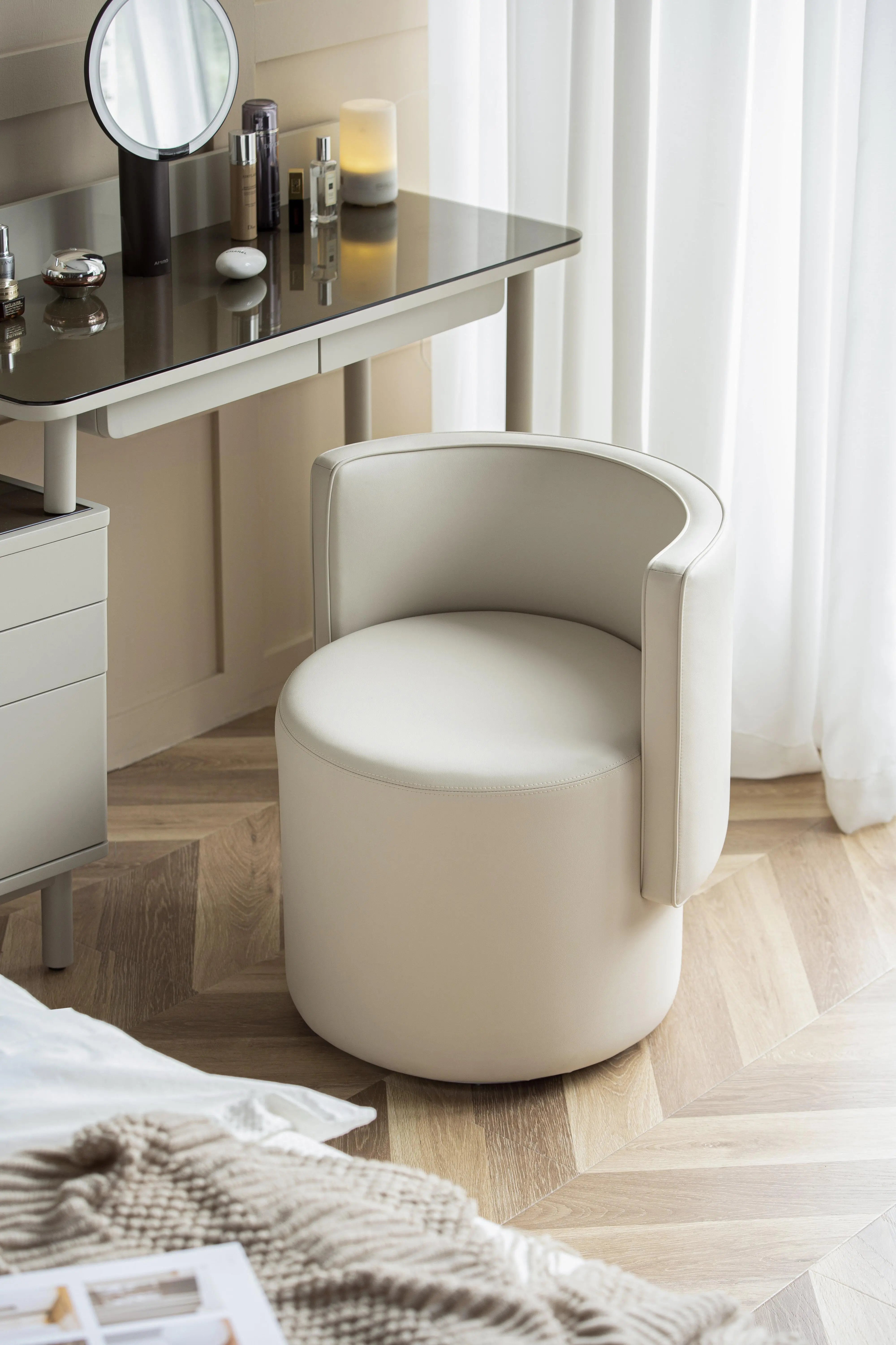 Ballet Swivel Vanity Chair